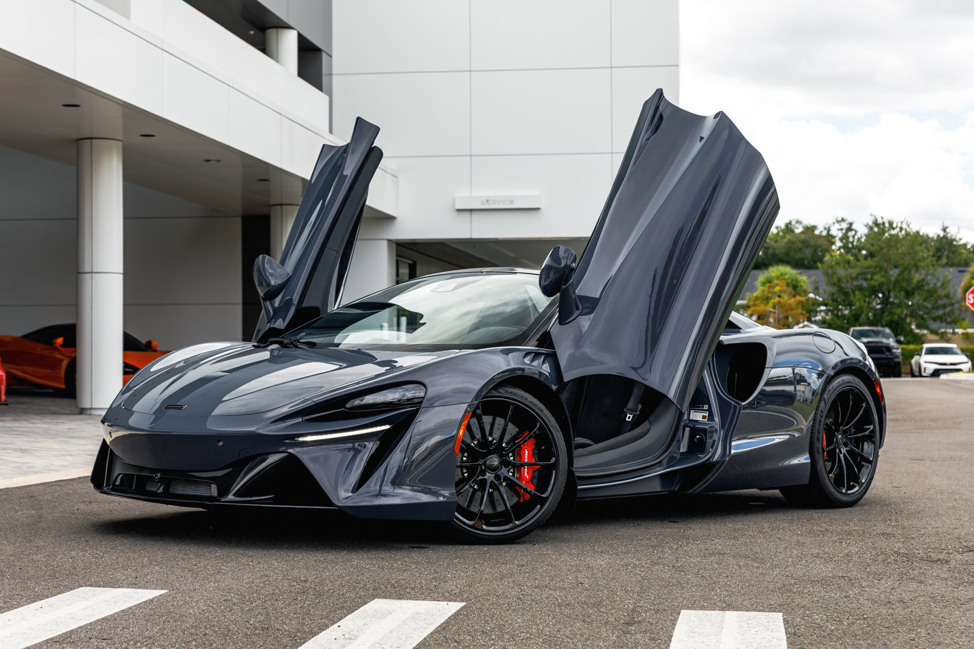 New 2026 McLaren Artura Spider image 1