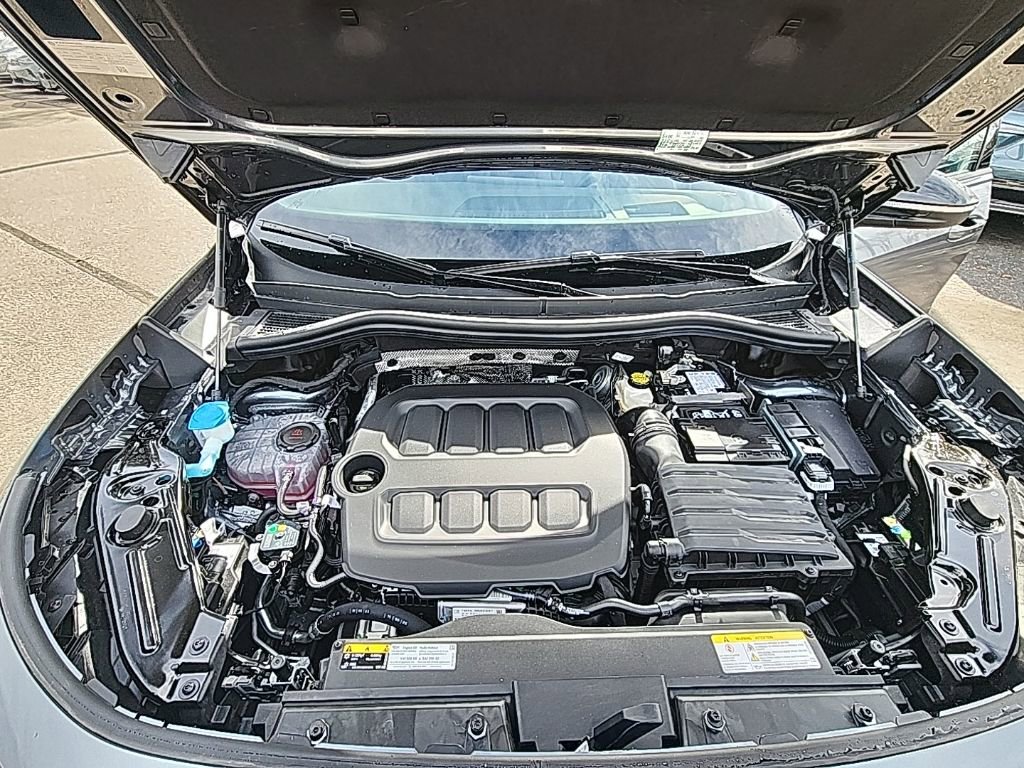 New 2026 Volkswagen Tiguan SE R-Line image 23