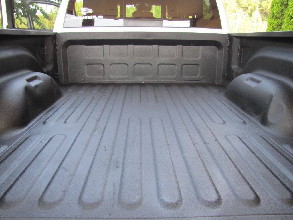 Used 2026 RAM 2500 Laramie AWD/4WD image 32