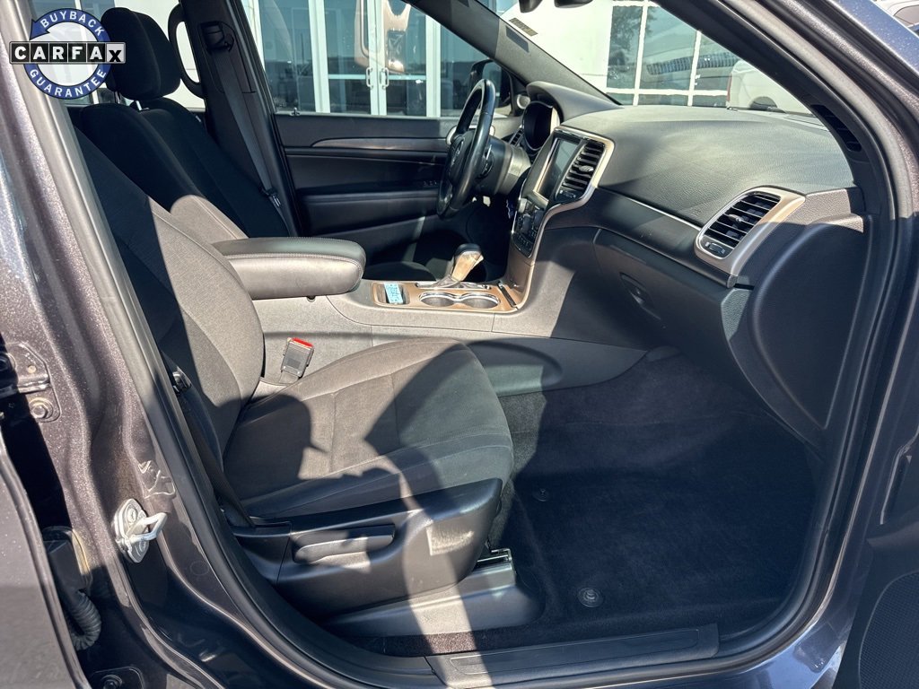 Used 2017 Jeep Grand Cherokee Laredo w/ Quick Order Package 2BE image 22