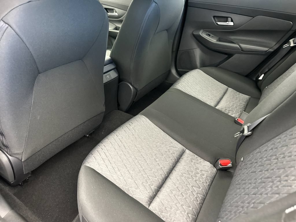 Used 2026 Nissan Sentra SV w/ SV Convenience Package FWD image 11