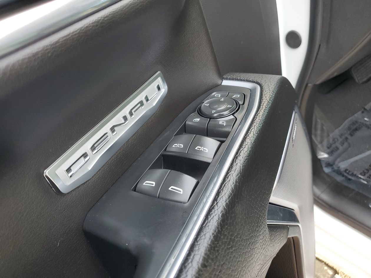 Used 2024 GMC Sierra 1500 Denali RWD image 18