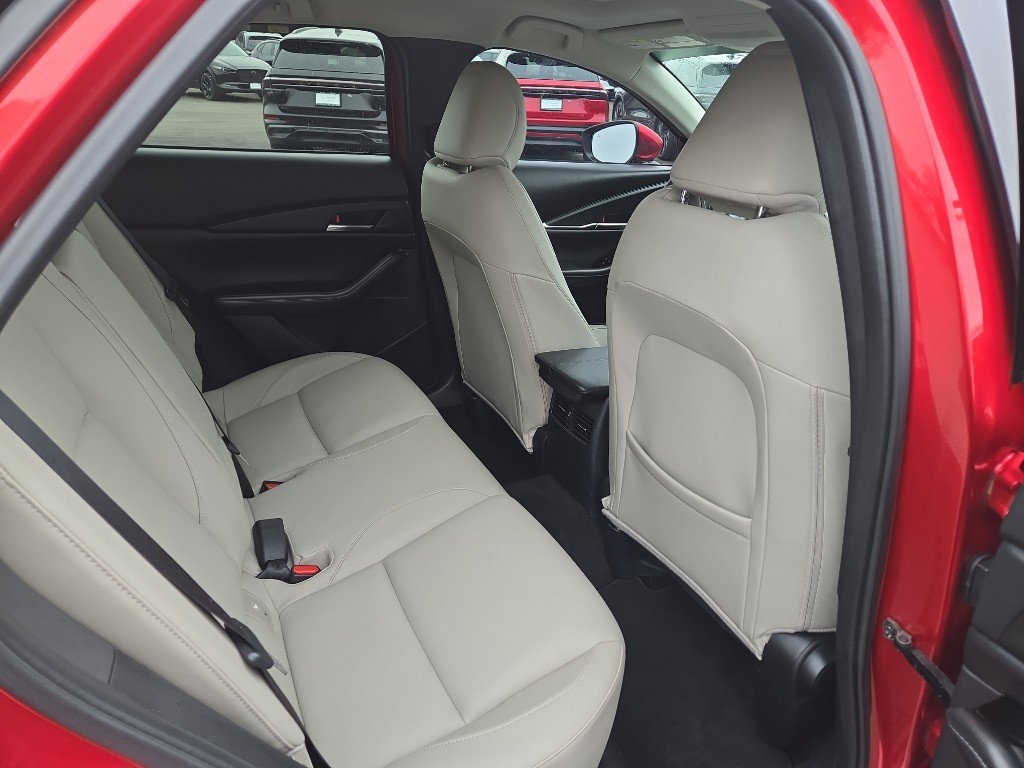 Used 2025 MAZDA CX-30 AWD 2.5 S w/ Preferred Package image 17