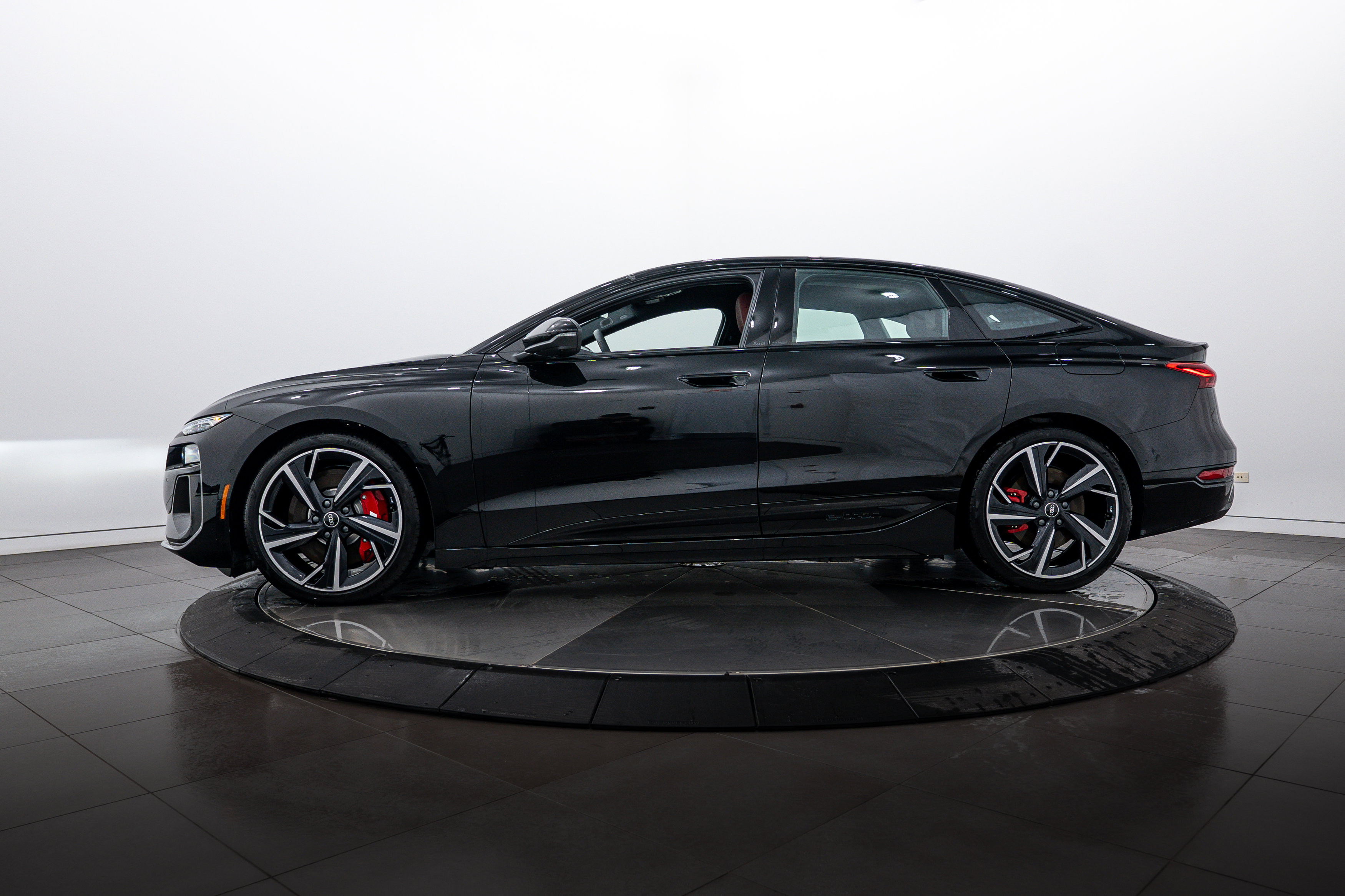 New 2025 Audi S6 e-tron Premium Plus image 7