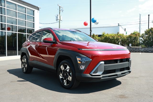 Used 2024 Hyundai Kona SEL AWD/4WD image 3