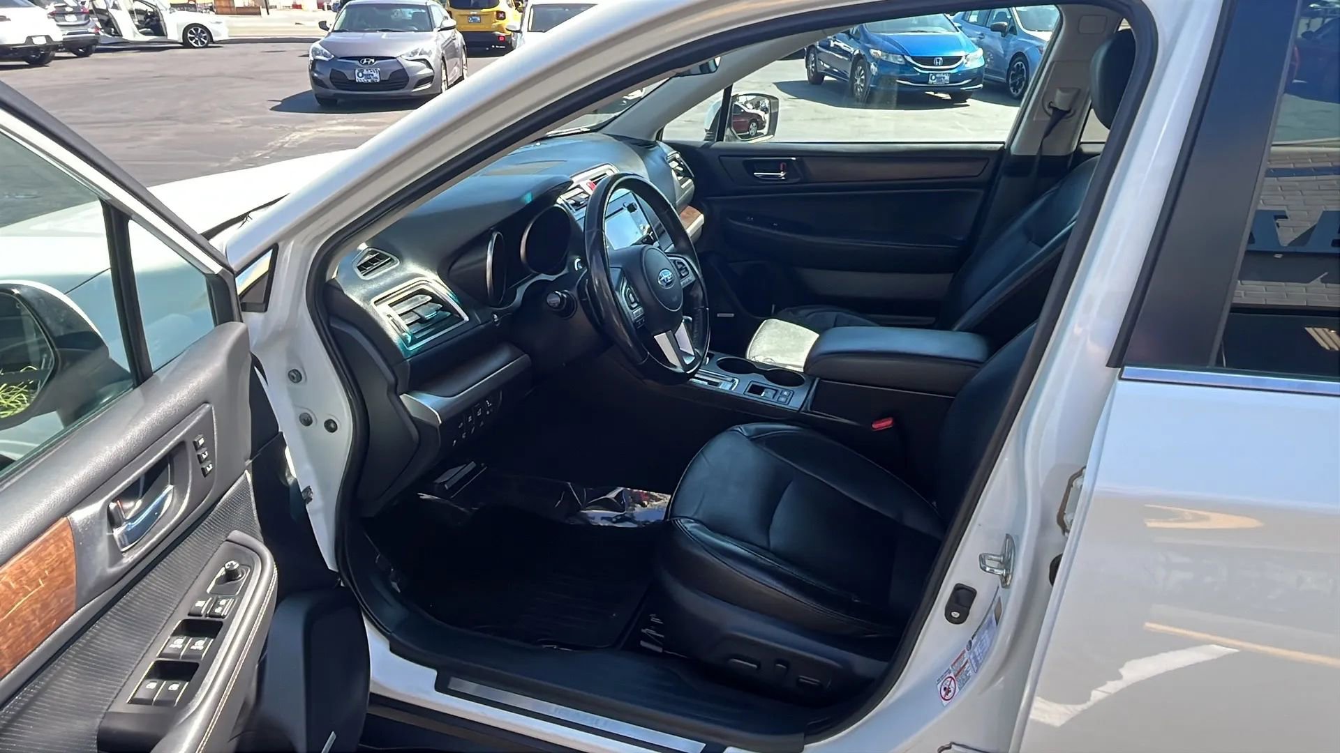 Used 2017 Subaru Outback 2.5i Limited image 10