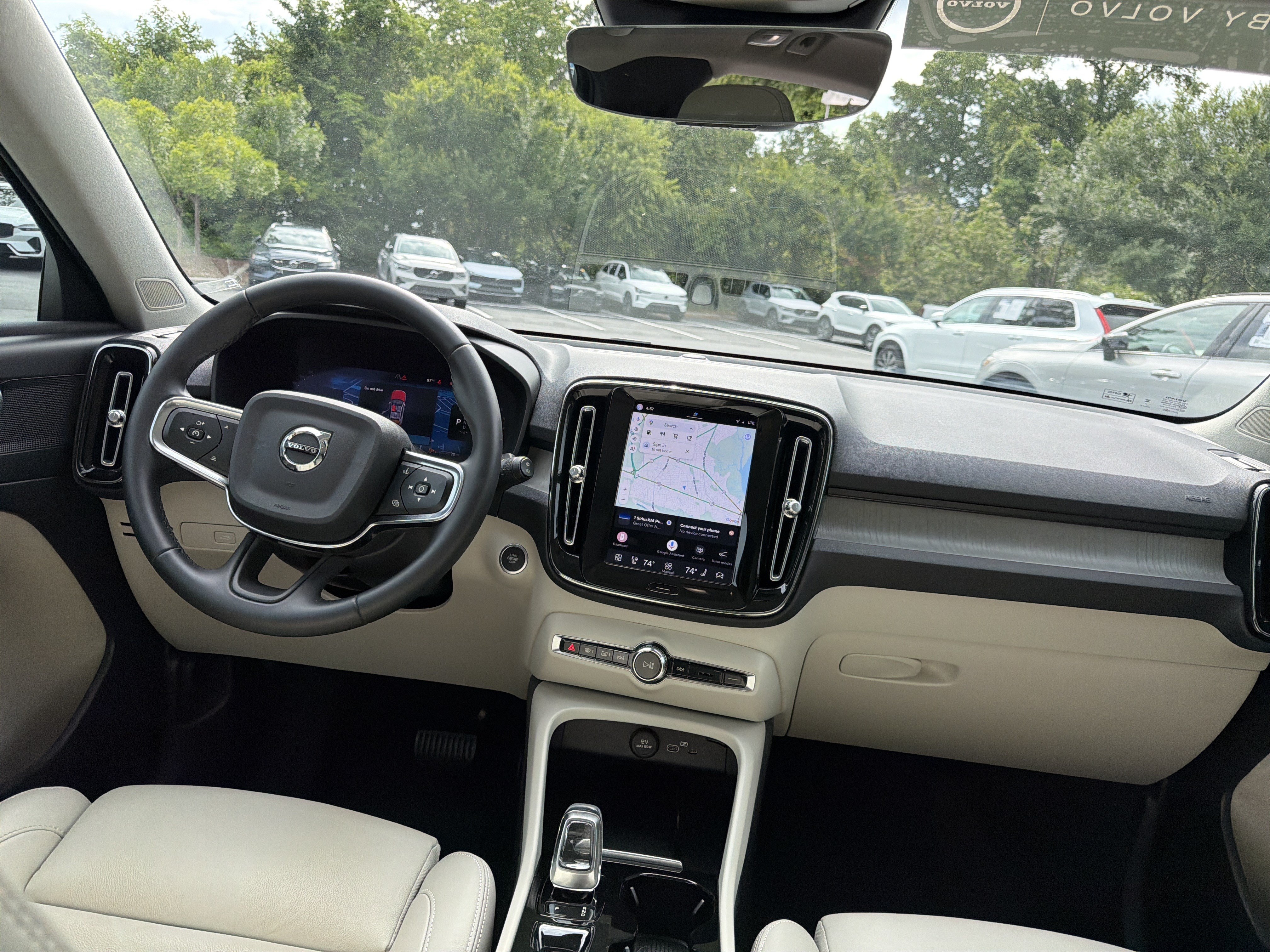 Certified 2023 Volvo XC40 B5 Plus w/ Protection Package Premier AWD/4WD image 30