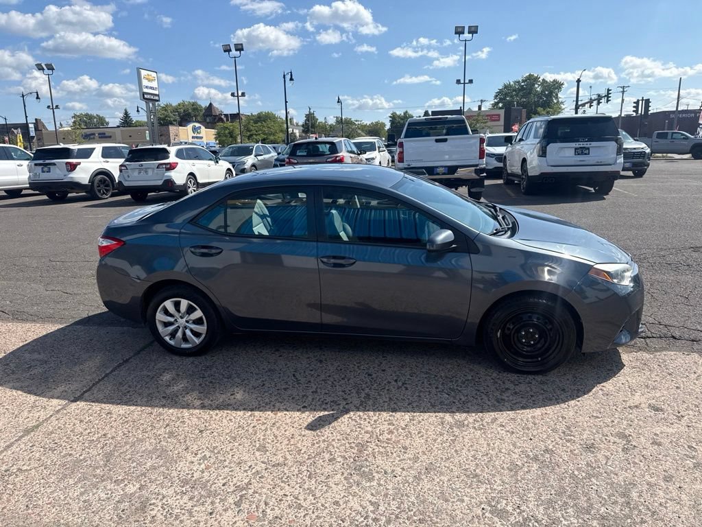 Used 2015 Toyota Corolla LE FWD image 9