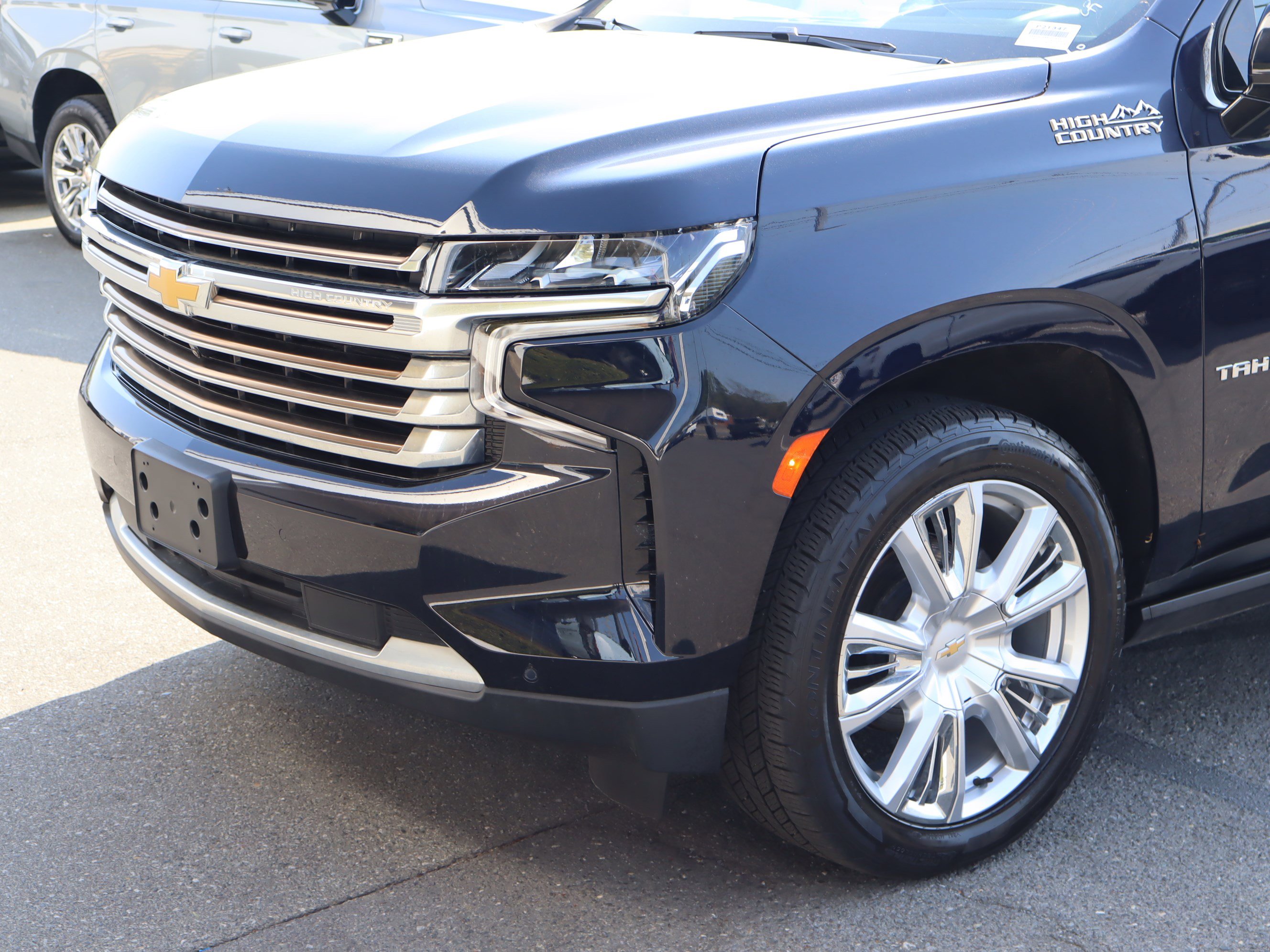 Used 2024 Chevrolet Tahoe High Country w/ Premium Package AWD/4WD image 6