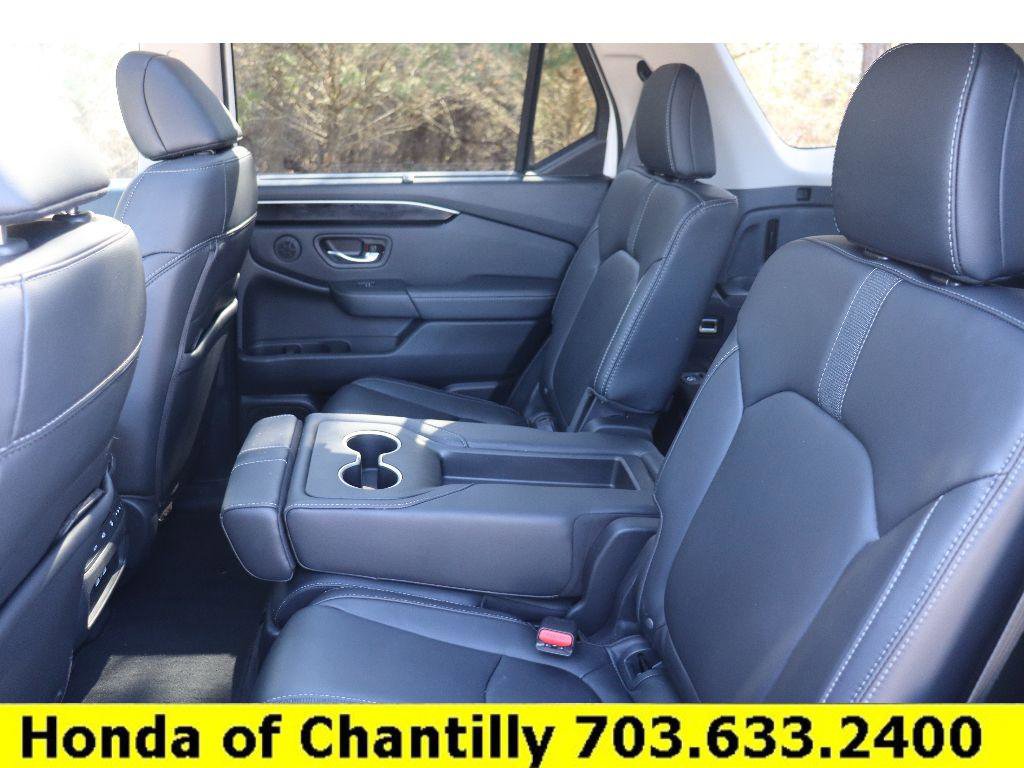 Certified 2023 Honda Pilot Touring image 29