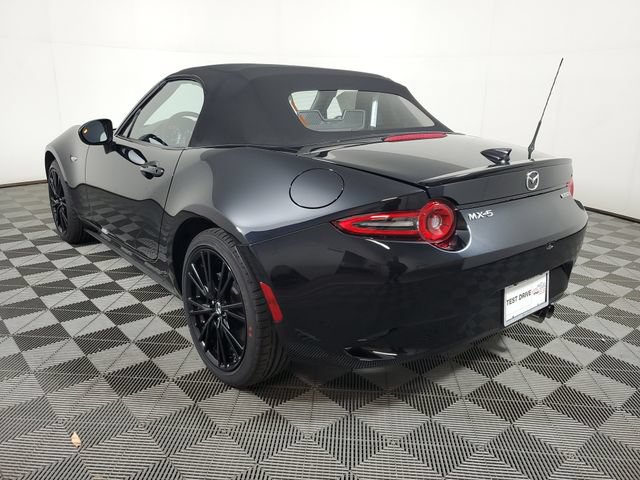 New 2026 MAZDA MX-5 Miata Club w/ Interior Package RWD image 4