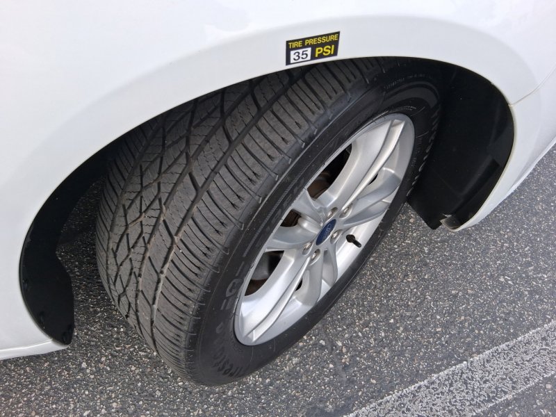Used 2018 Ford Fusion SE w/ Equipment Group 602A FWD image 16