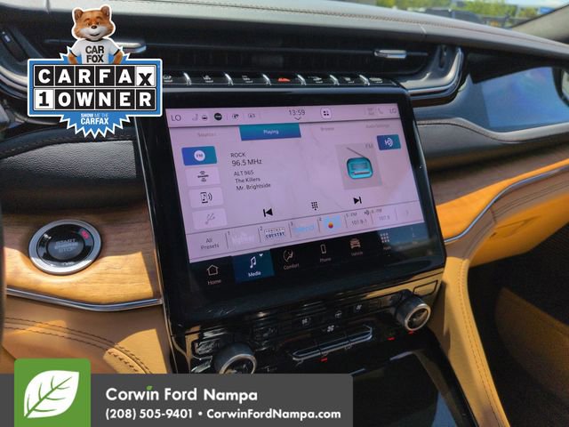 Used 2025 Jeep Grand Cherokee L Summit AWD/4WD image 16