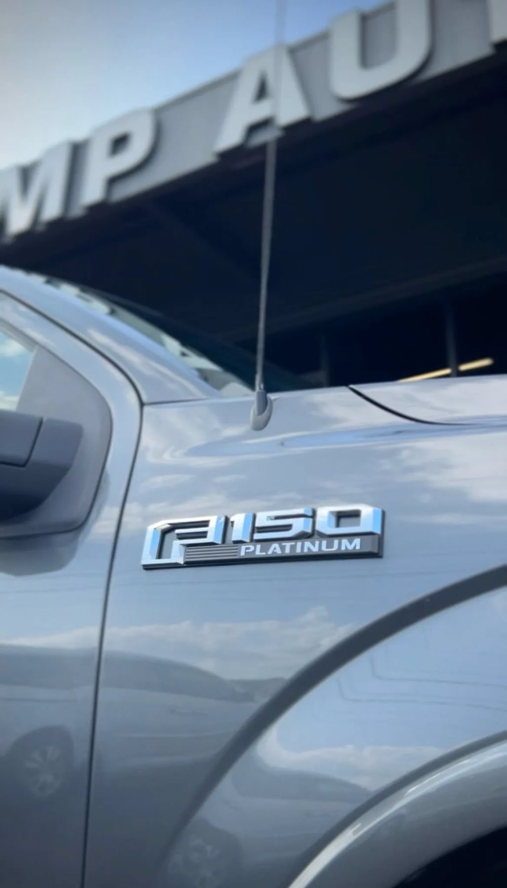 Used 2016 Ford F150 Platinum w/ Equipment Group 701A Luxury AWD/4WD image 9