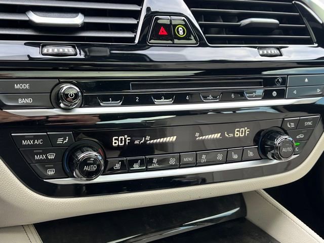 Used 2018 BMW M550i xDrive w/ Driving Assistance Package image 34