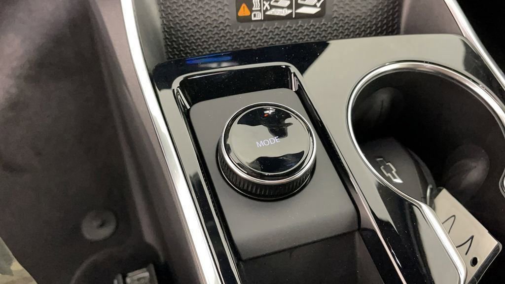 New 2025 Chevrolet Equinox ACTIV image 17