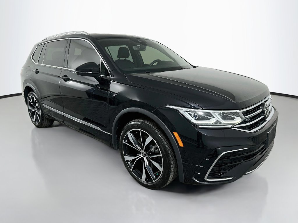 Used 2022 Volkswagen Tiguan SEL R-Line AWD/4WD image 3
