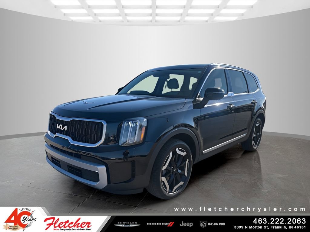 Used 2023 Kia Telluride EX w/ EX Captain's Chair Package