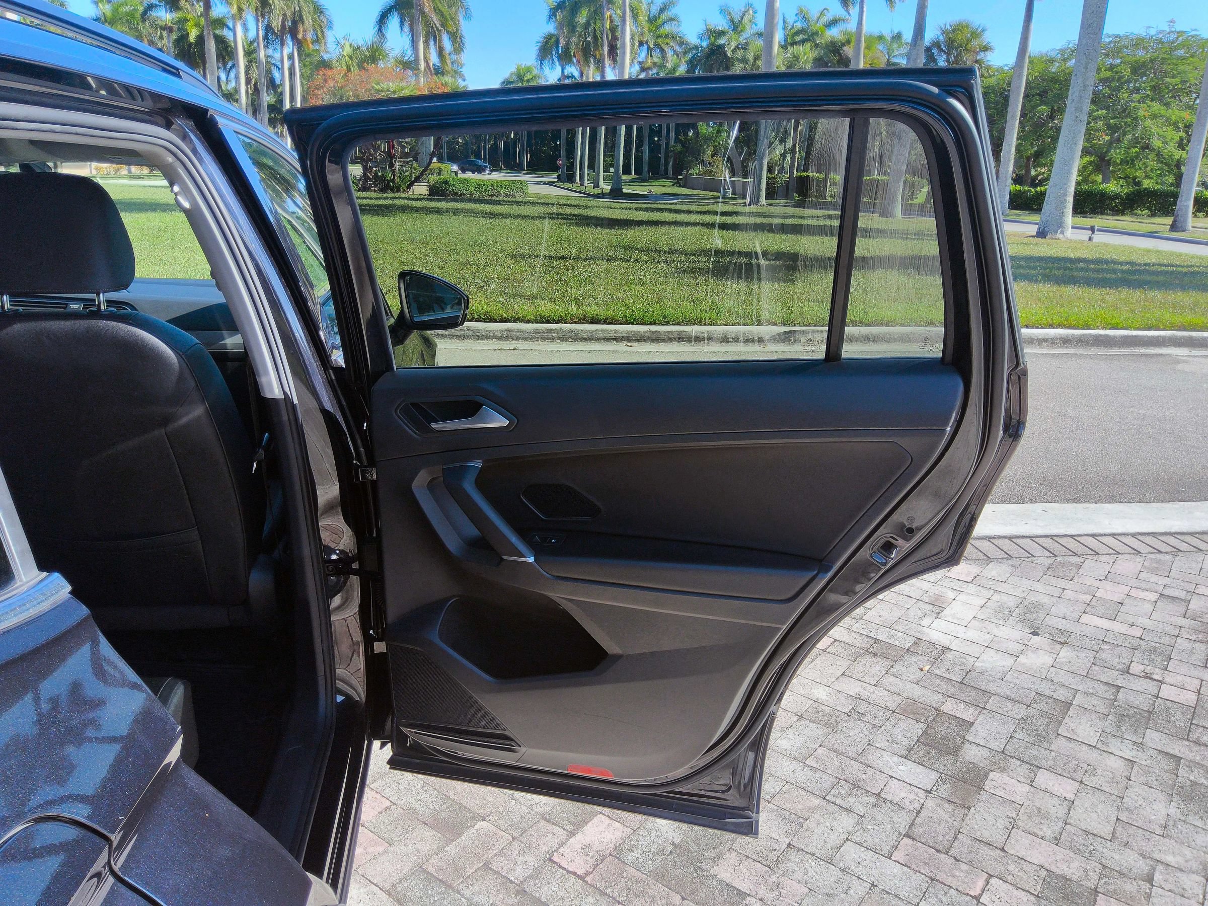 Used 2020 Volkswagen Tiguan S AWD/4WD image 33