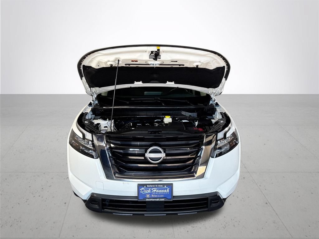 Used 2024 Nissan Pathfinder SV AWD/4WD image 21