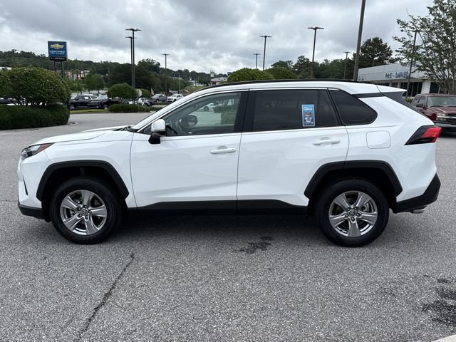 Used 2025 Toyota RAV4 XLE AWD/4WD image 6