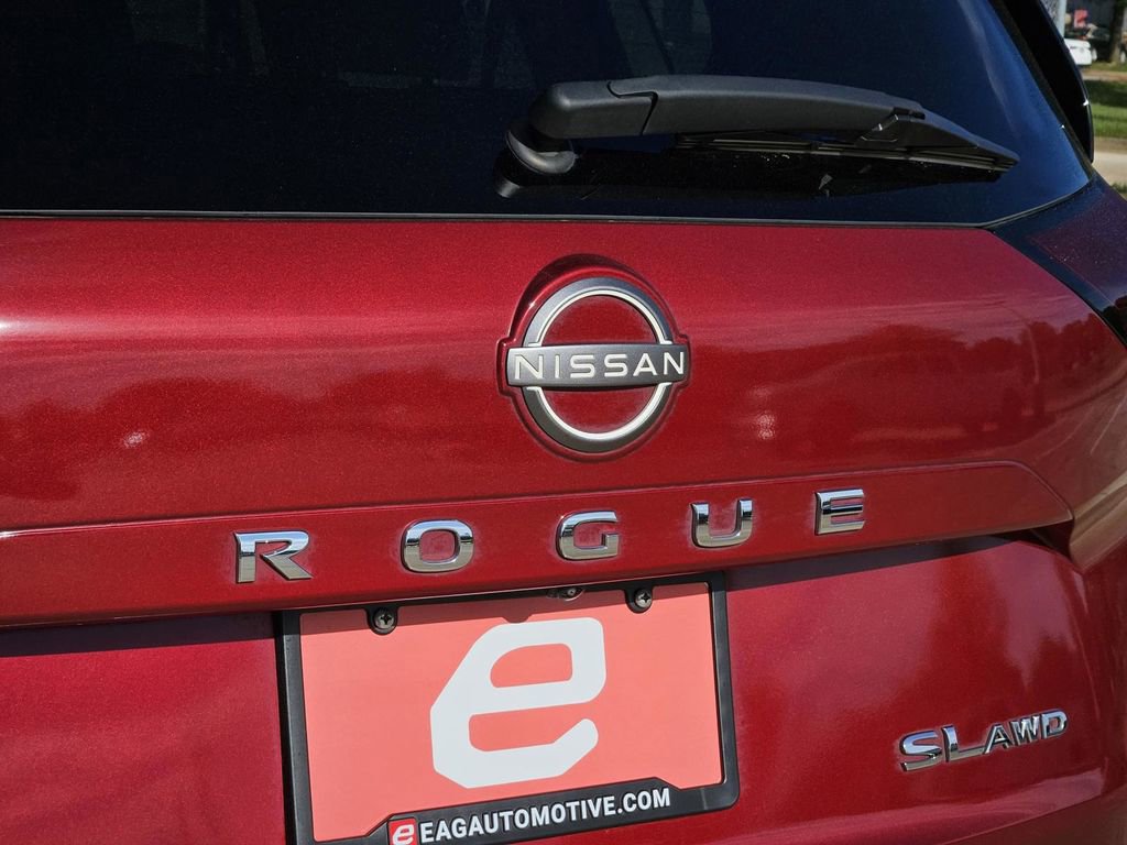 Used 2023 Nissan Rogue SL image 34
