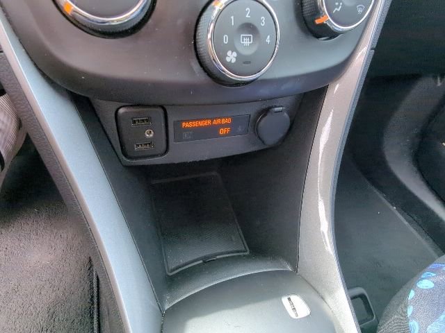 Used 2021 Chevrolet Trax LT w/ LT Convenience Package AWD/4WD image 18
