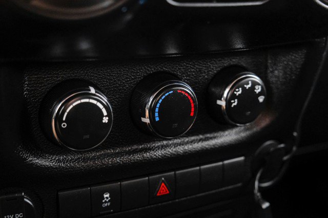 Used 2015 Jeep Wrangler Sport w/ Mopar Black Appearance Group AWD/4WD image 16