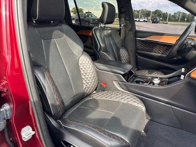 Used 2023 Jeep Grand Cherokee L Summit AWD/4WD image 32