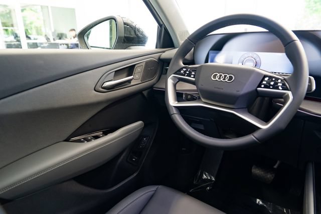 Certified 2026 Audi Q3 quattro 2.0T AWD/4WD image 11