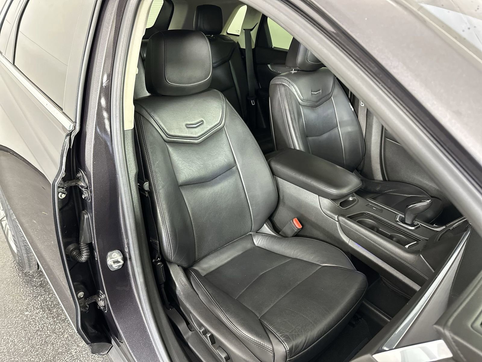 Used 2018 Cadillac XT5 Luxury w/ Driver Awareness Package image 27