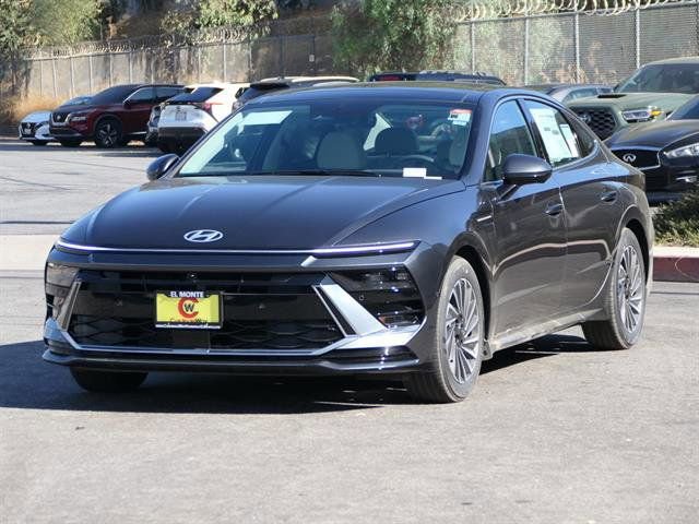 New 2025 Hyundai Sonata Limited image 7