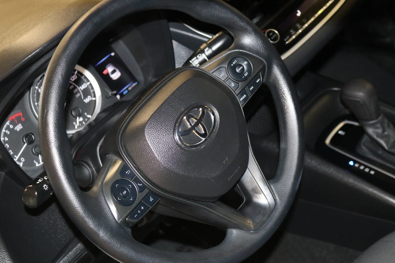 Used 2022 Toyota Corolla LE image 57