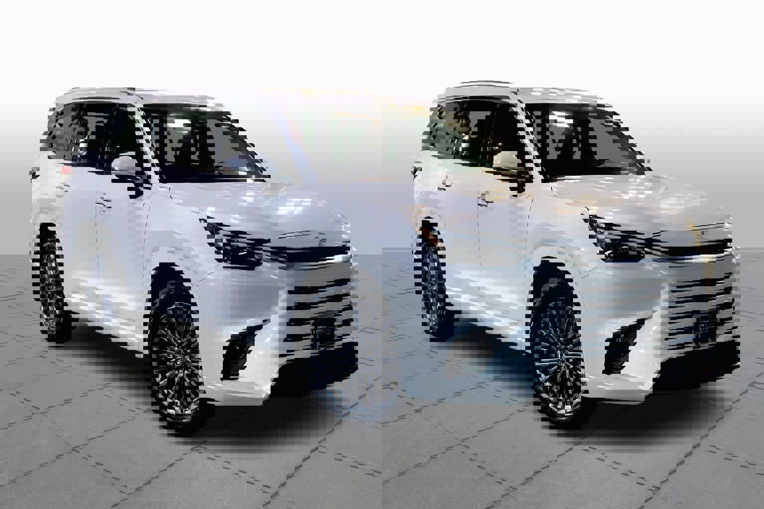 Certified 2025 Lexus TX 350 AWD w/ Accessory Package (Z1) image 3