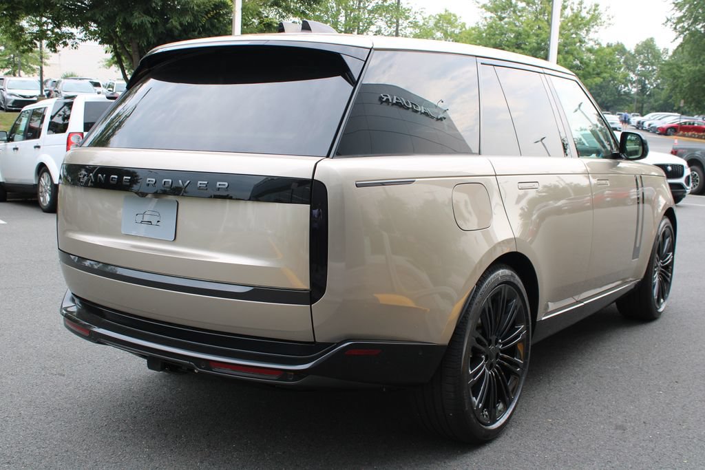 New 2026 Land Rover Range Rover SE AWD/4WD image 3