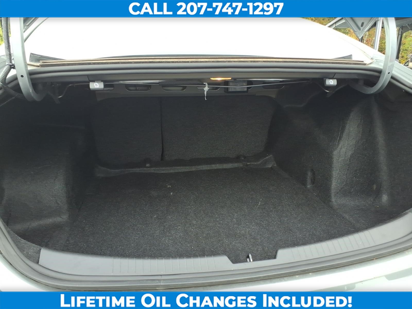 Used 2025 Chevrolet Malibu LT FWD image 13