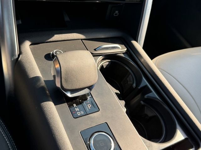 Used 2023 Land Rover Discovery HSE R-Dynamic AWD/4WD image 20