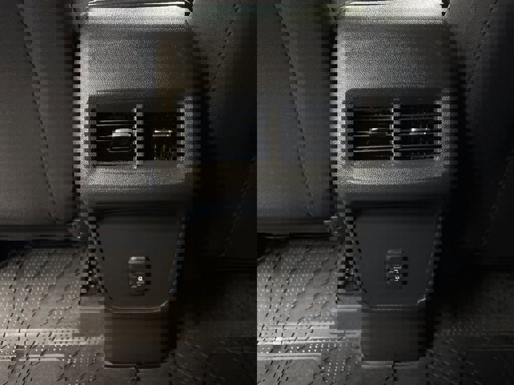 Used 2023 Chevrolet Equinox LT w/ LPO, Floor Liner Package image 19