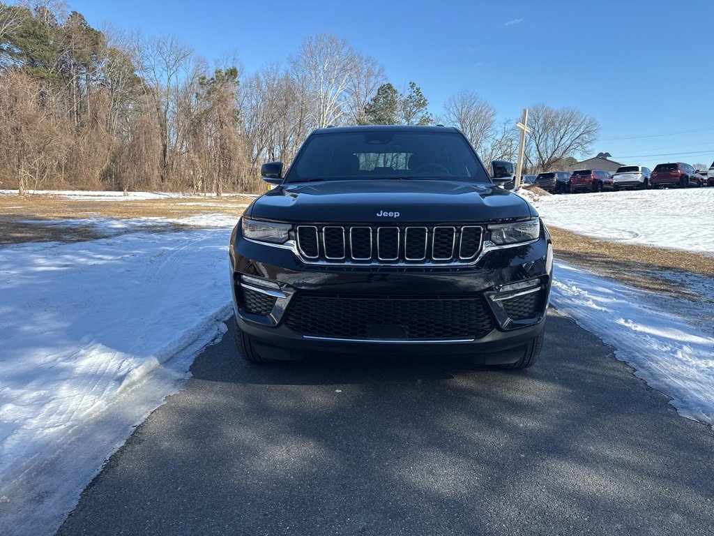 Used 2025 Jeep Grand Cherokee Limited image 2