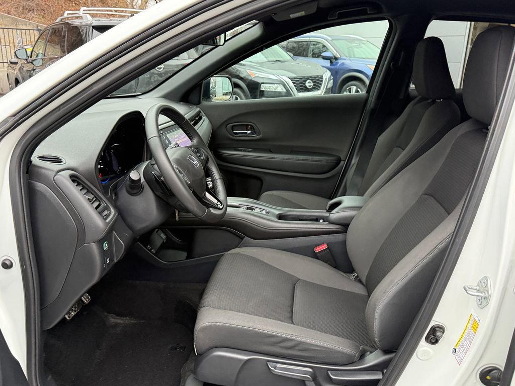 Used 2022 Honda HR-V Sport image 16