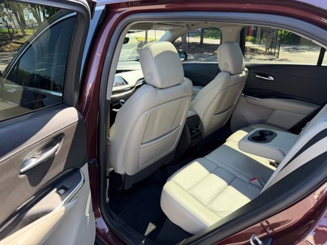 Used 2022 Cadillac XT4 Premium Luxury w/ Enhanced Visibility Package AWD/4WD image 22