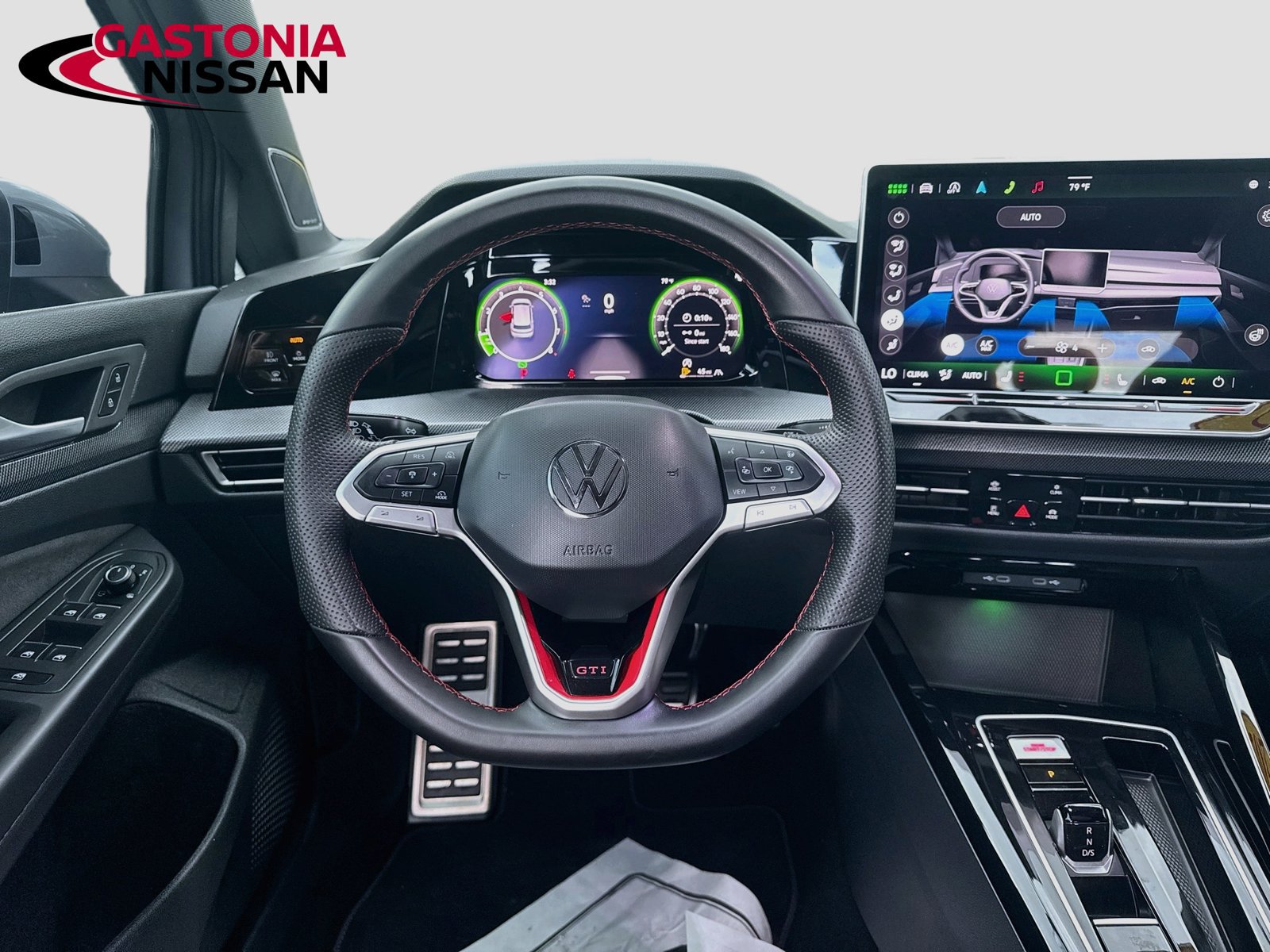 Used 2025 Volkswagen GTI SE FWD image 31