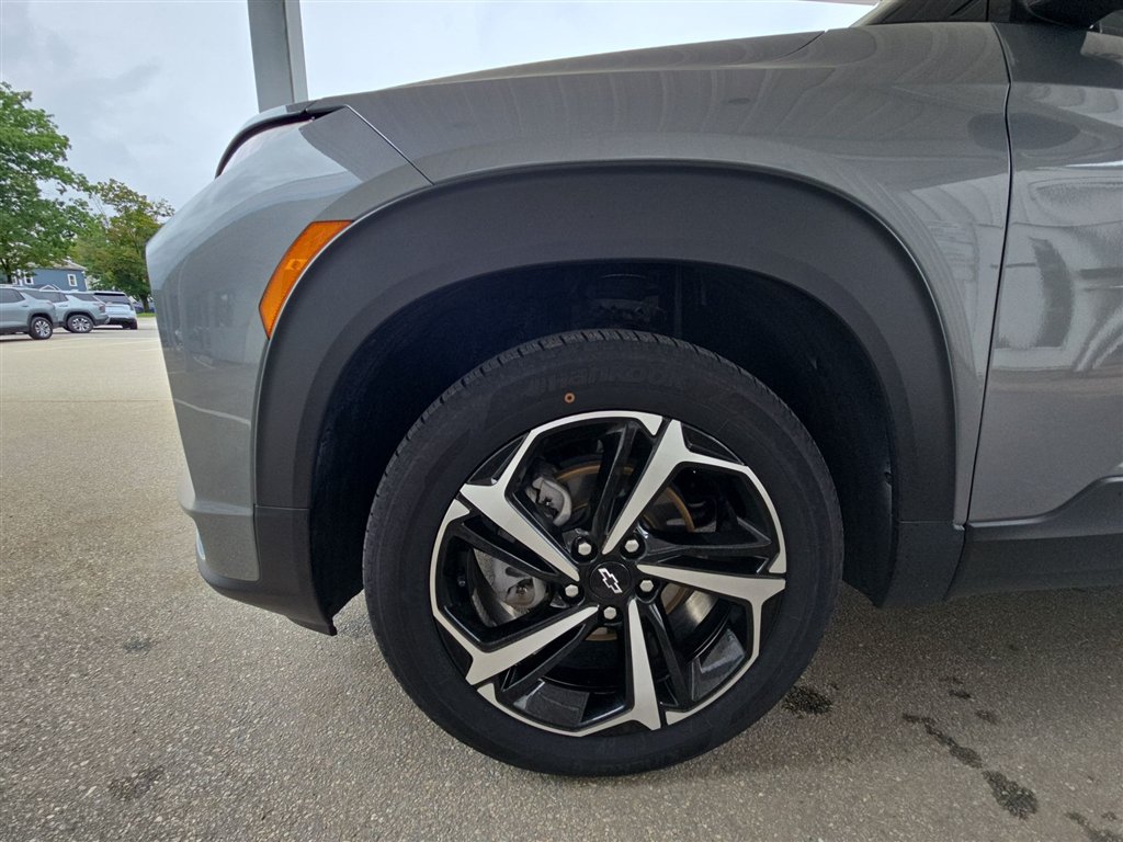 Used 2023 Chevrolet TrailBlazer RS FWD image 31