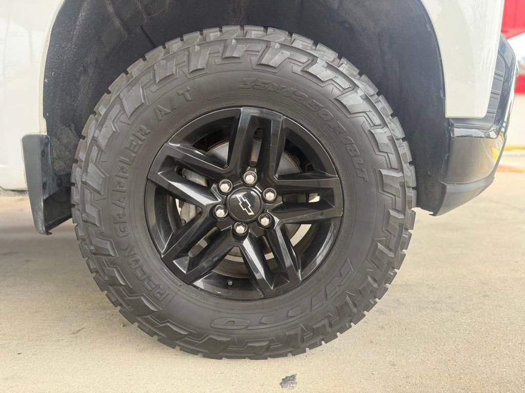 Used 2019 Chevrolet Silverado 1500 Custom Trail Boss w/ Custom Convenience Package AWD/4WD image 9