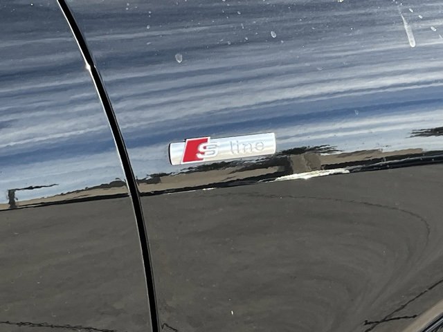 Used 2023 Audi Q4 e-tron Premium Plus image 9