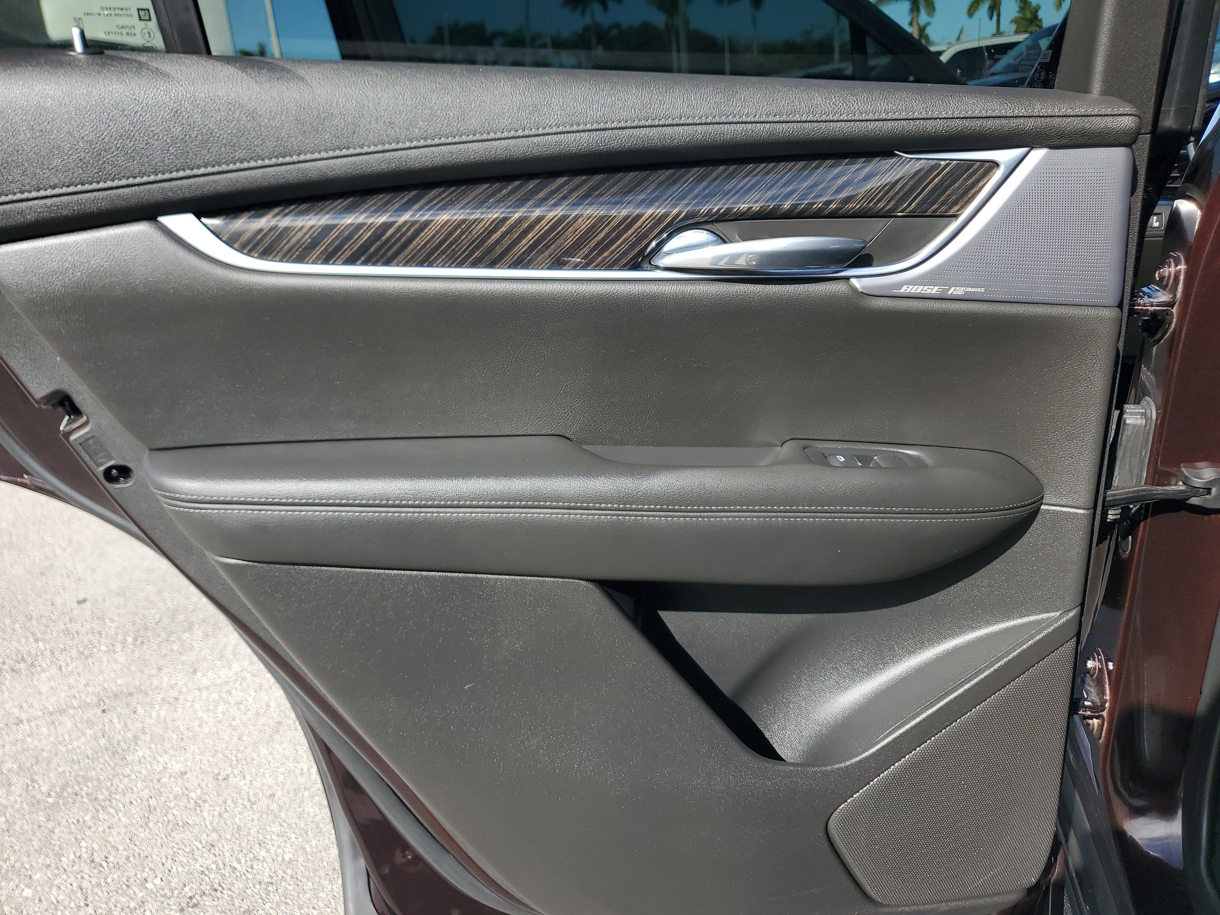 Used 2021 Cadillac XT6 Premium Luxury image 30