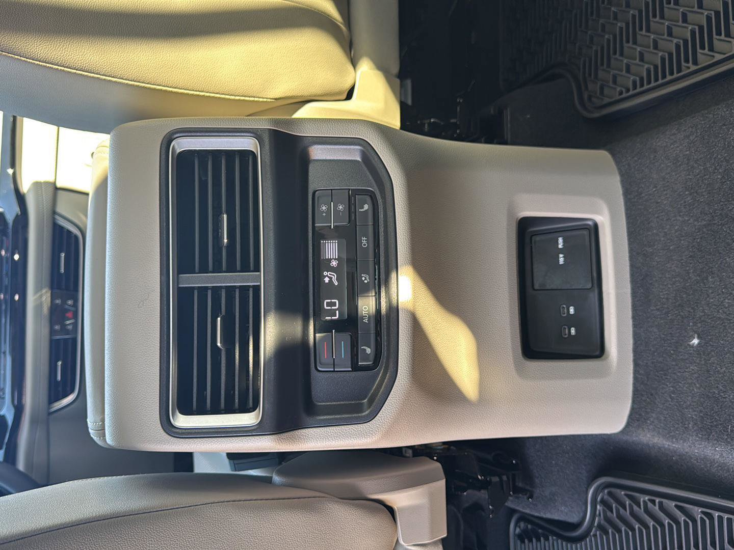 New 2026 Volkswagen Atlas SEL Premium R-Line image 20