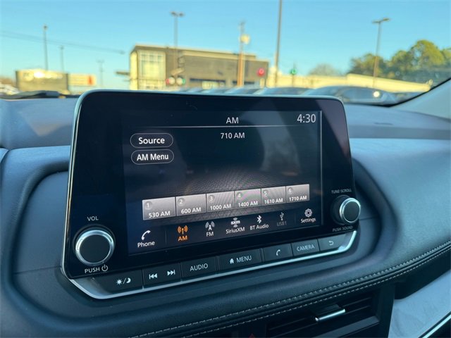 Used 2023 Nissan Rogue SV image 12