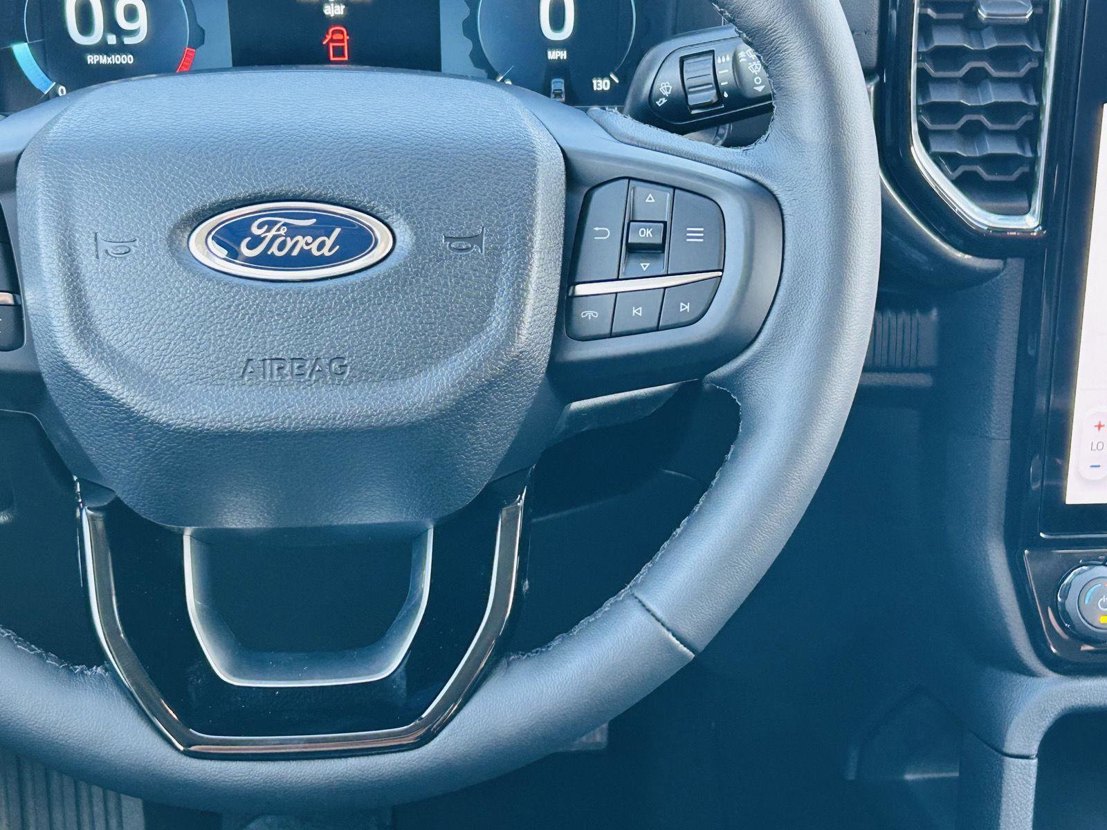 New 2026 Ford Ranger Lariat w/ FX4 Off-Road Package AWD/4WD image 17
