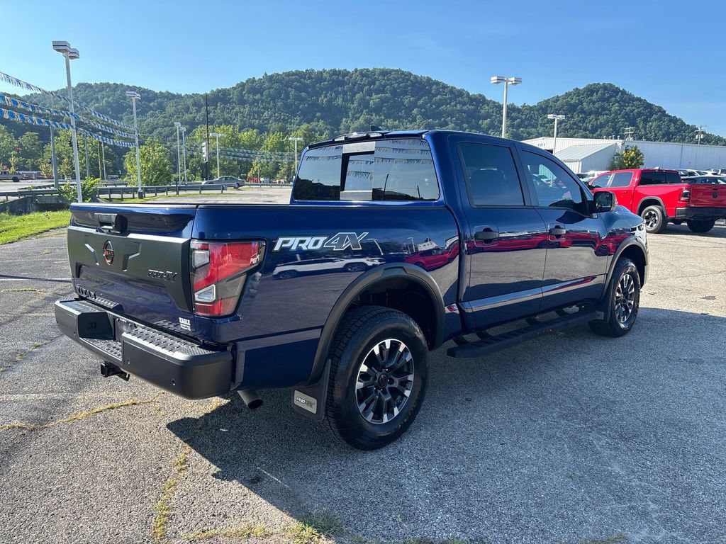 Used 2024 Nissan Titan PRO-4X w/ Pro-4x Convenience Package AWD/4WD image 5